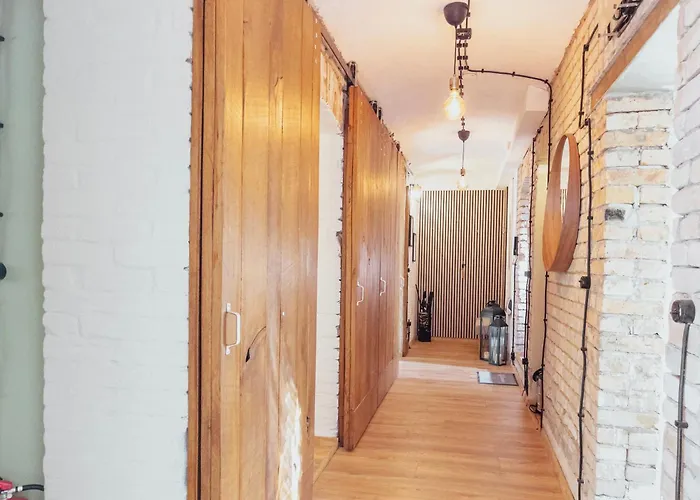 Stylisch Loft I Industrie-design I Kamin I Netflix Apartment Halle (Saale)